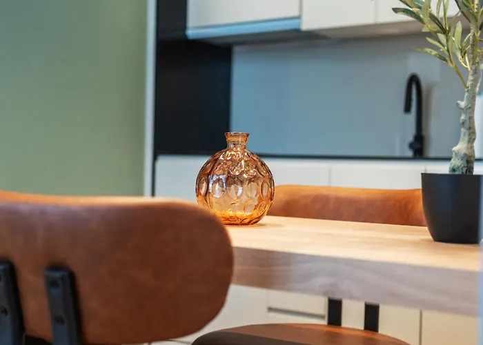 Zeus Design West Апартаменты *
