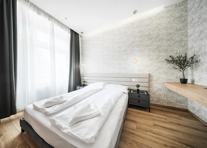 Zeus Design West Апартаменты